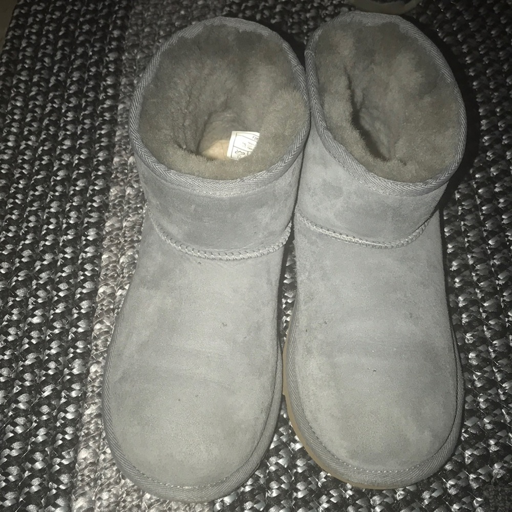 😎Ugg boots in grey!